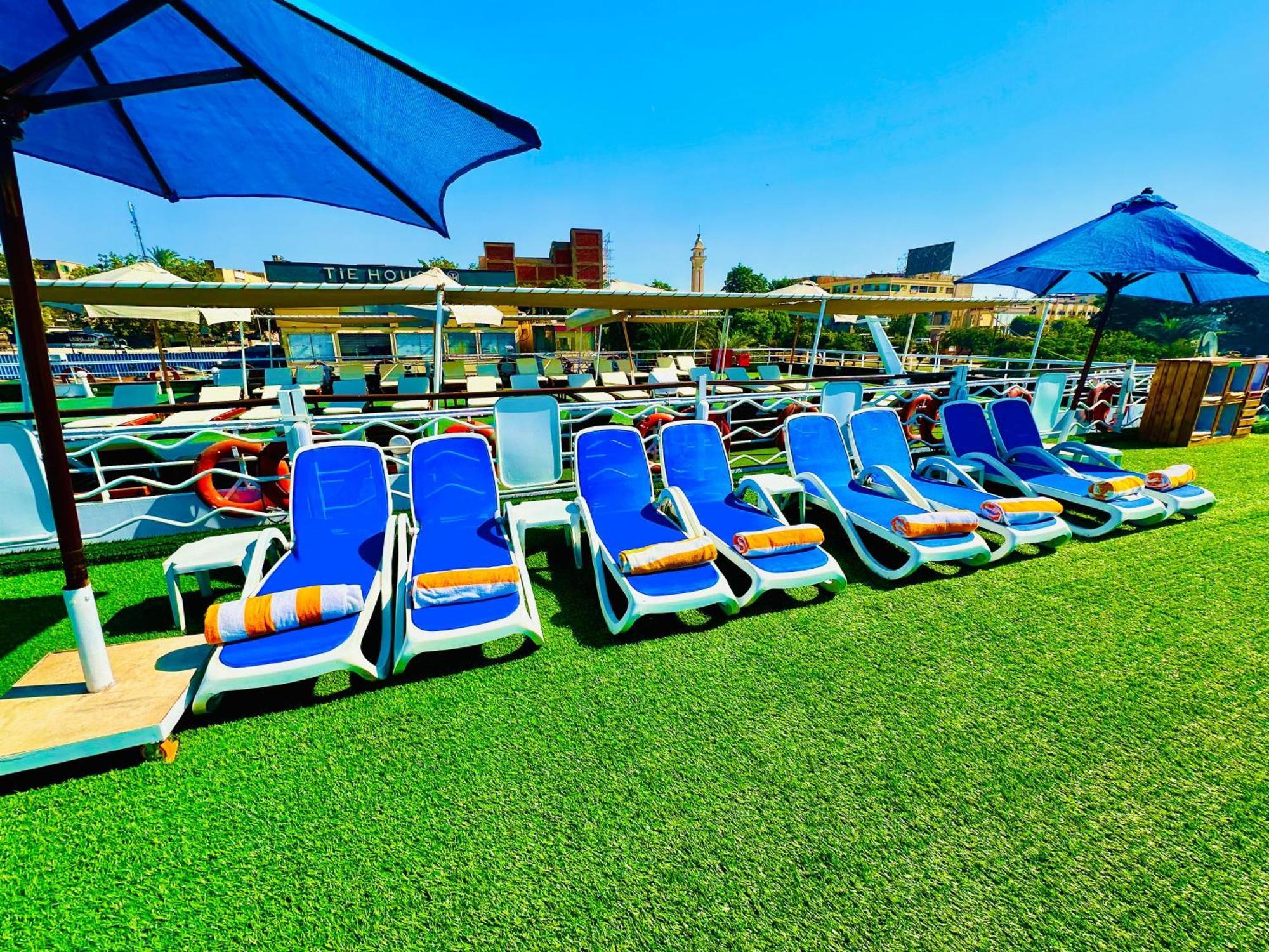 Ms Chateau Lafayette Nile Cruise - 4 Nights From Luxor Each Monday And 3 Nights From Aswan Each Friday Exteriör bild