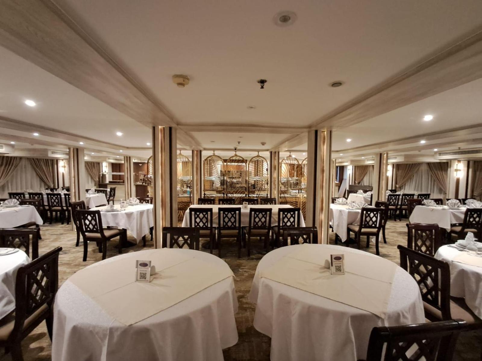 Ms Chateau Lafayette Nile Cruise - 4 Nights From Luxor Each Monday And 3 Nights From Aswan Each Friday Exteriör bild