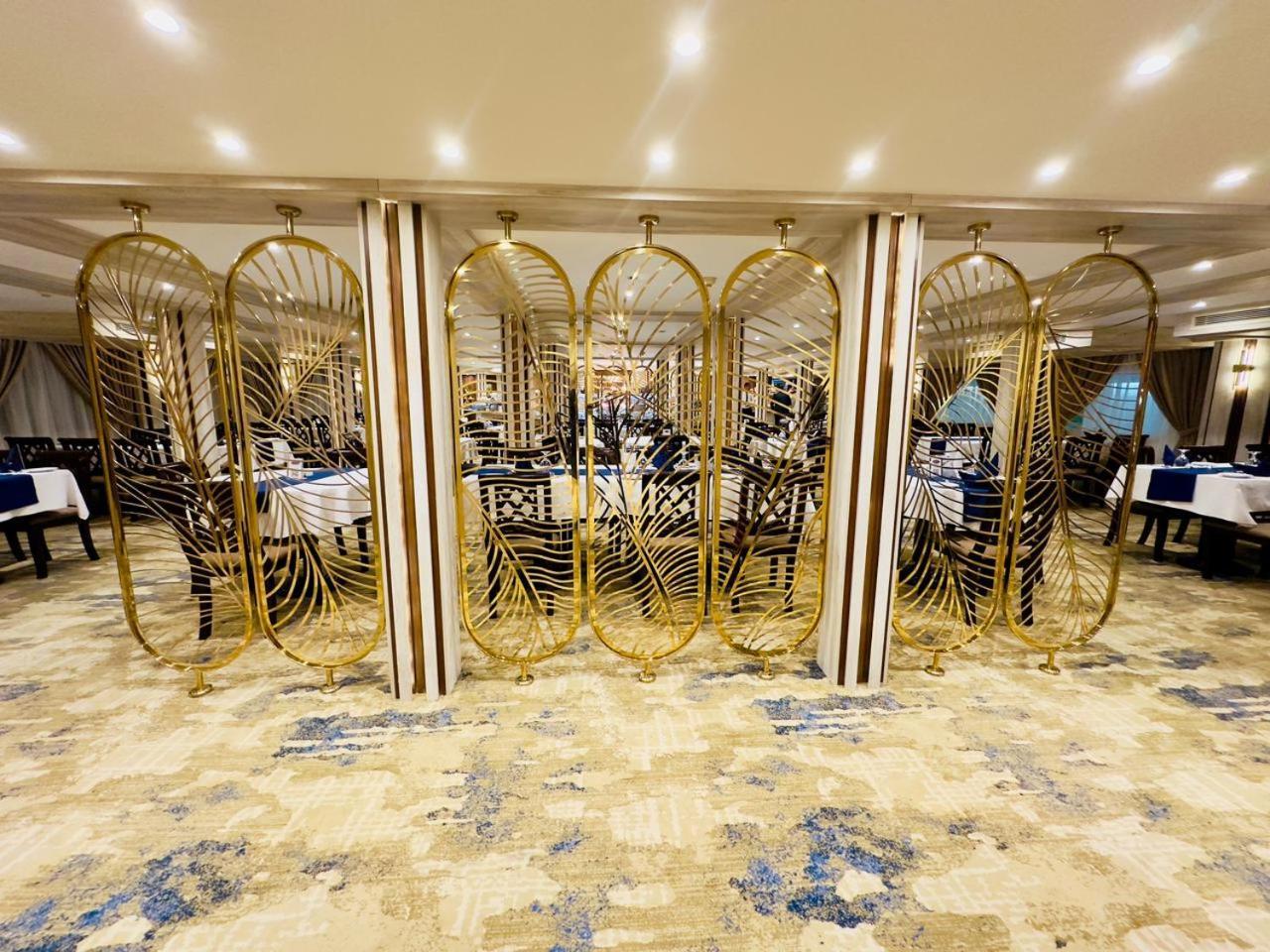 Ms Chateau Lafayette Nile Cruise - 4 Nights From Luxor Each Monday And 3 Nights From Aswan Each Friday Exteriör bild